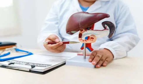 Dehydration Signs Adults Often Ignore in Daily Life