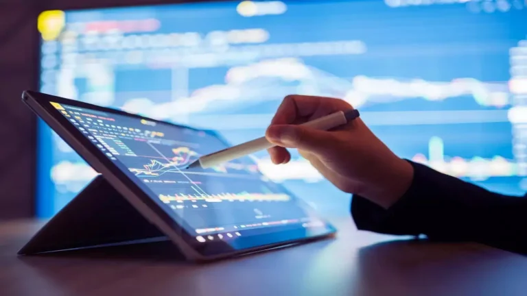 Sector Rotation 101: How Economic Cycles Move Money Between Industries